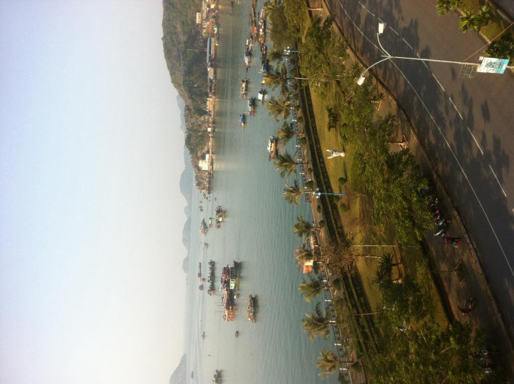 Thanh Tung Hotel Cat Ba Island Exterior photo